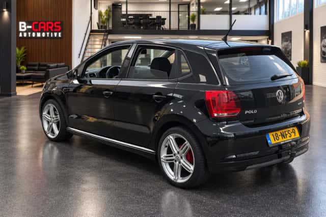 Volkswagen Polo (2010) thumbnail 4
