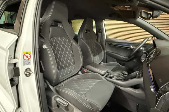 Škoda Karoq (2019) thumbnail 4
