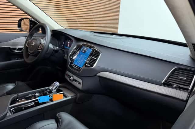 Volvo XC90 (2024) thumbnail 5