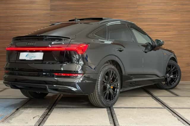 Audi e-tron Sportback (2022) thumbnail 4
