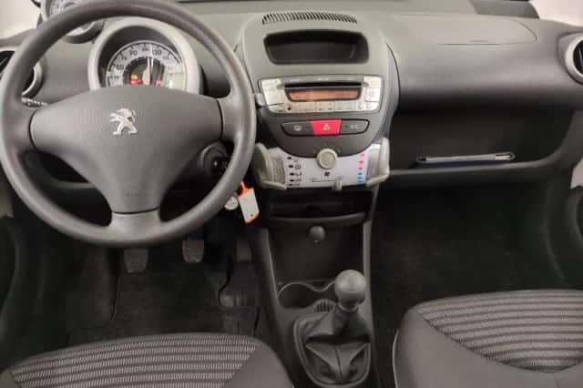Peugeot 107 (2014) thumbnail 6