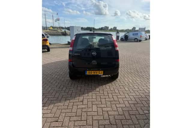 Opel Meriva (2004) thumbnail 4