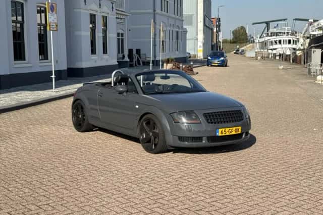 Audi TT (2000) thumbnail 3