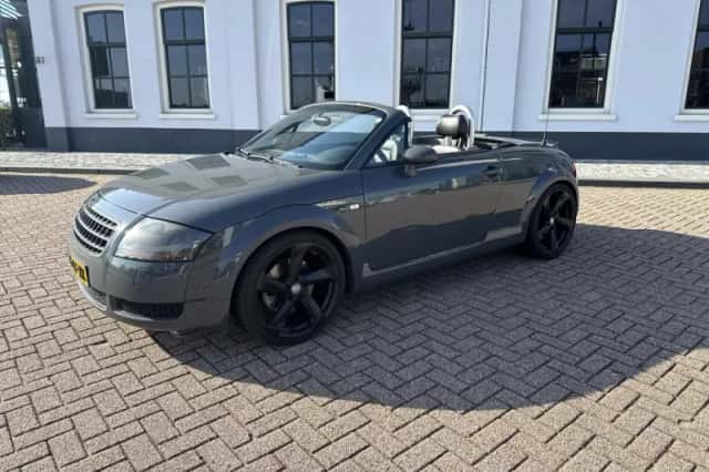 Audi TT (2000) thumbnail 5
