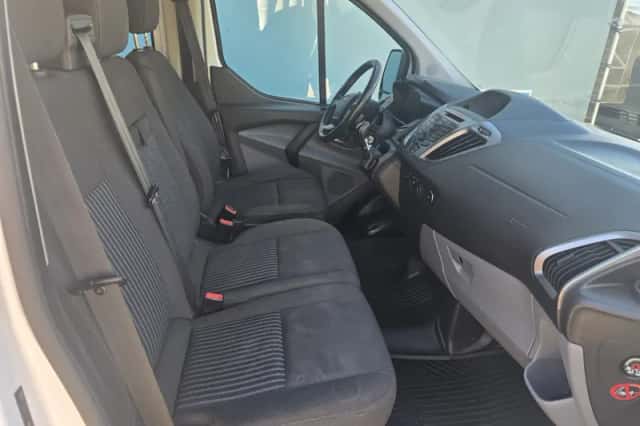 Ford Transit Custom (2013) thumbnail 4