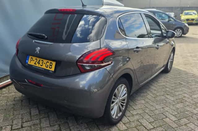 Peugeot 208 (2019) thumbnail 6