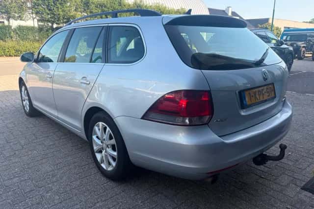 Volkswagen Golf (2013) thumbnail 2