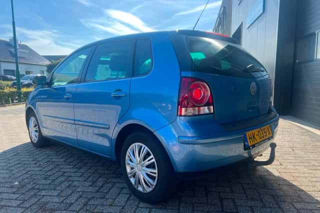 Volkswagen Polo (2007) thumbnail 2