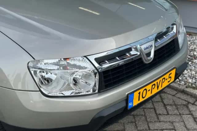 Dacia Duster (2011) thumbnail 4