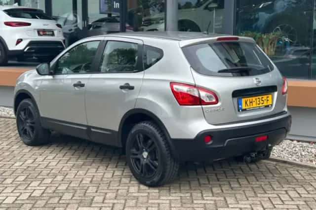 Nissan Qashqai (2012) thumbnail 3