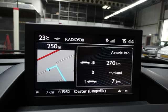 Peugeot 3008 (2013) thumbnail 4