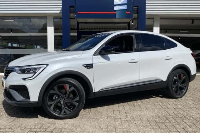 Renault Arkana (2022) thumbnail 2