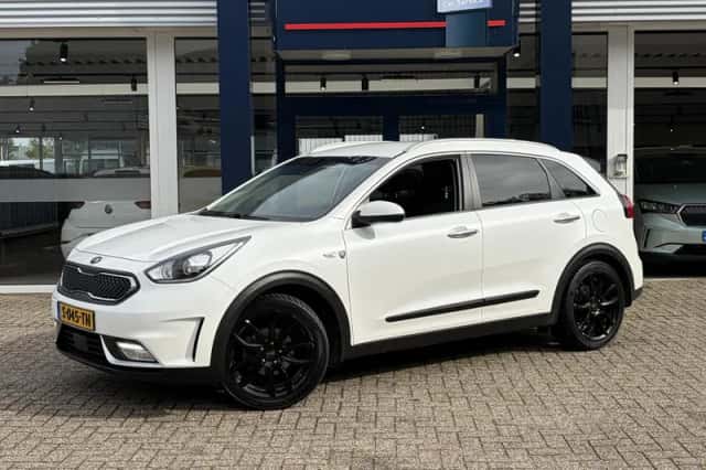 Kia Niro (2017) thumbnail 2