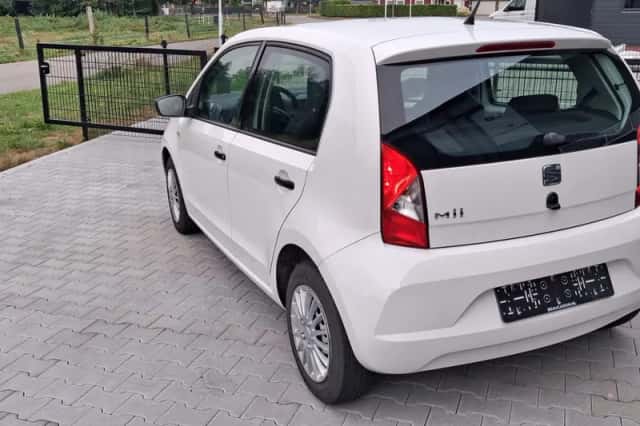 SEAT Mii (2014) thumbnail 5