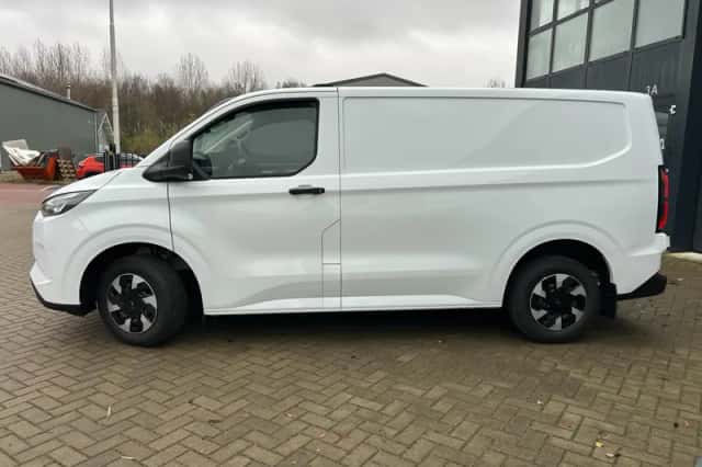 Ford E-Transit Custom (2025) thumbnail 2