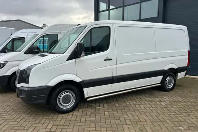 Volkswagen Crafter (2014) thumbnail 2