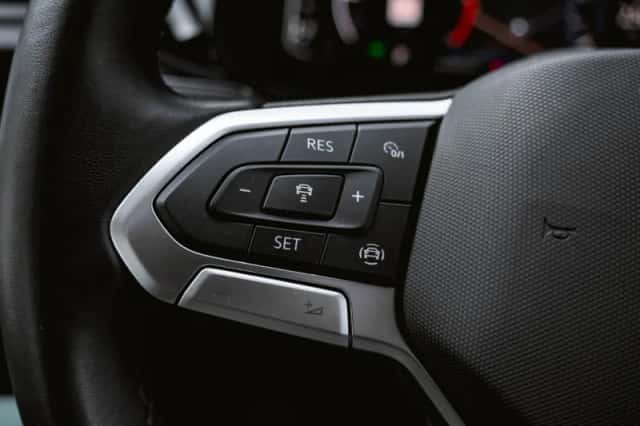 Volkswagen Caravelle (2023) thumbnail 6