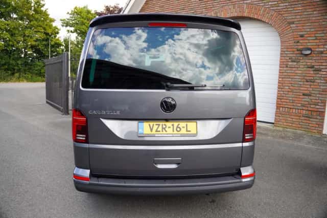 Volkswagen Transporter (2023) thumbnail 1