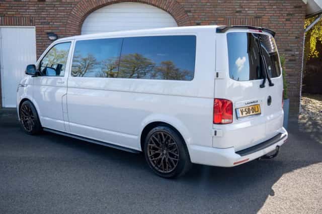 Volkswagen Transporter (2023) thumbnail 5