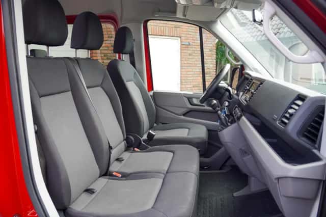 Volkswagen Crafter (2021) thumbnail 2