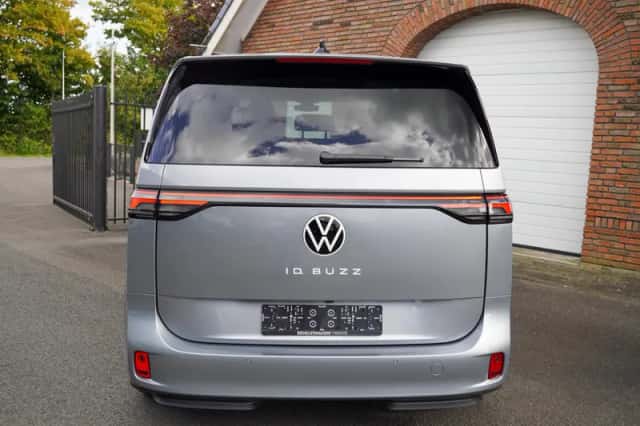 Volkswagen ID. Buzz (2026) thumbnail 1