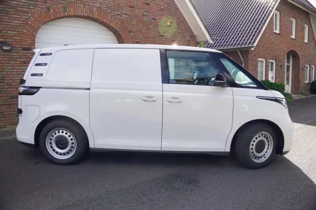 Volkswagen ID. Buzz Cargo (2026) thumbnail 4