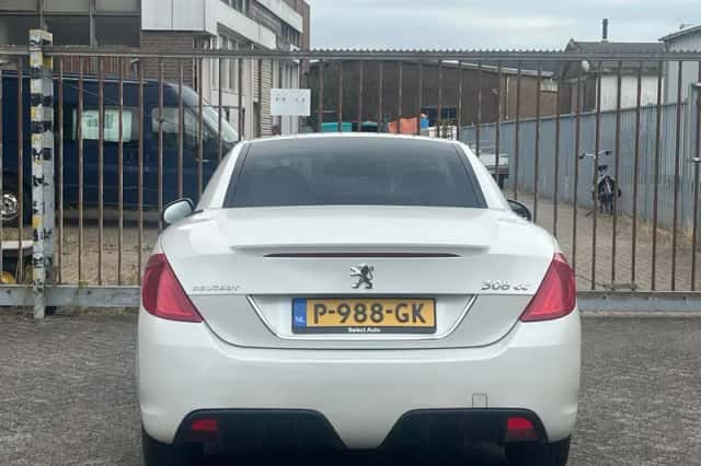 Peugeot 308 (2010) thumbnail 5