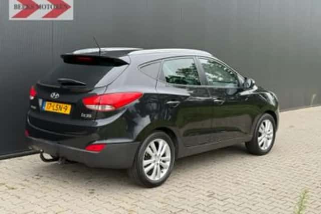 Hyundai ix35 (2010) thumbnail 2