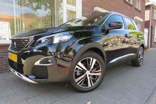 Peugeot 3008 (2020) thumbnail 1