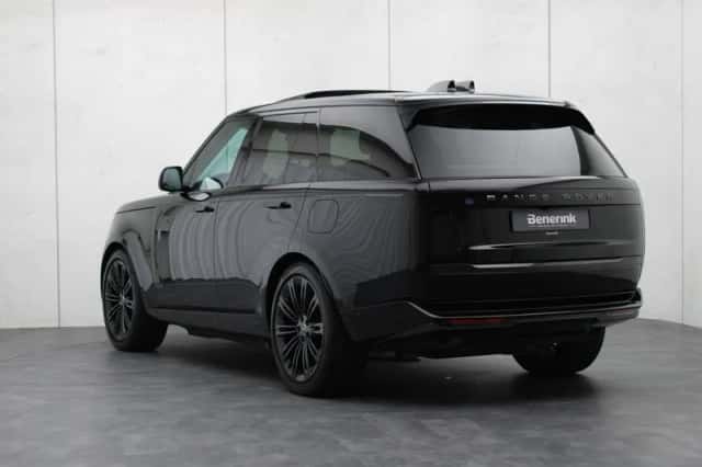 Land Rover Range Rover (2024) thumbnail 3