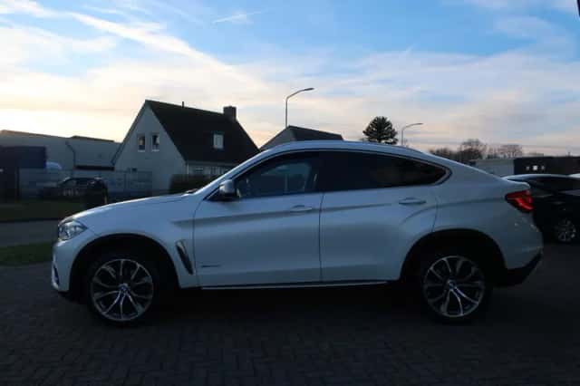 BMW X6 (2016) thumbnail 4