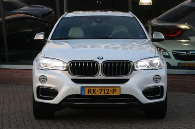 BMW X6 (2016) thumbnail 6