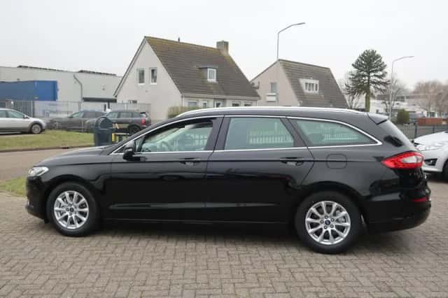 Ford Mondeo (2017) thumbnail 4