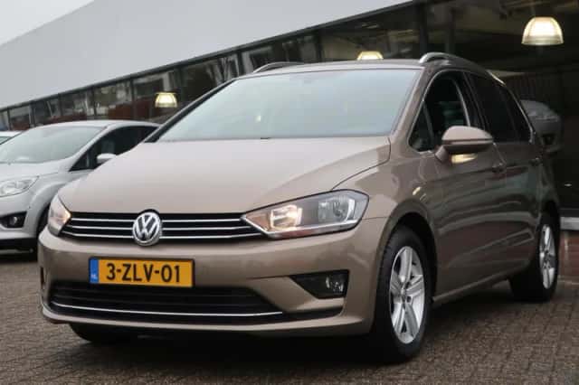 Volkswagen Golf Sportsvan (2015) thumbnail 1