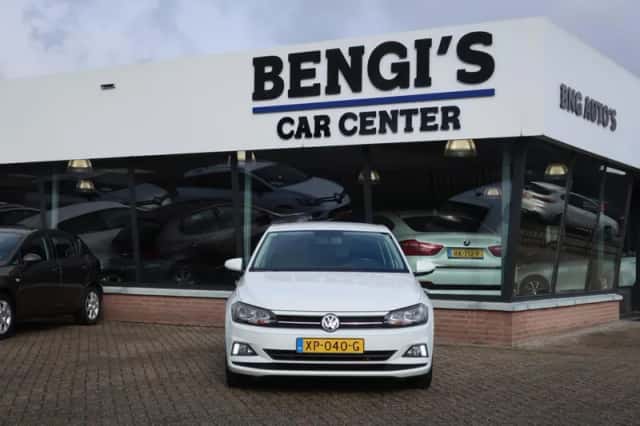 Volkswagen Polo (2019) thumbnail 2