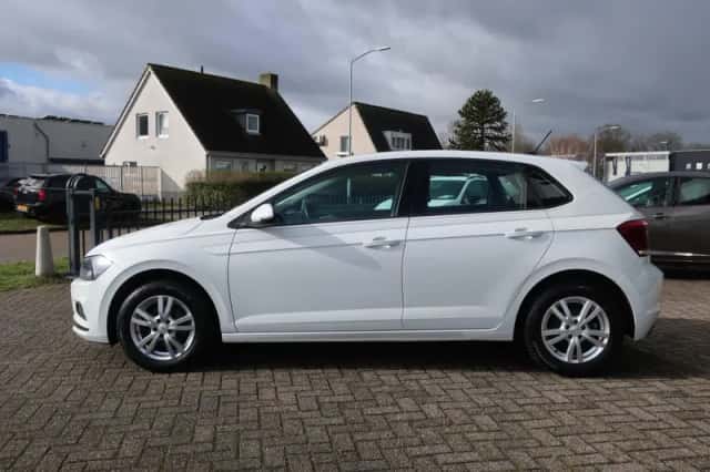 Volkswagen Polo (2019) thumbnail 4