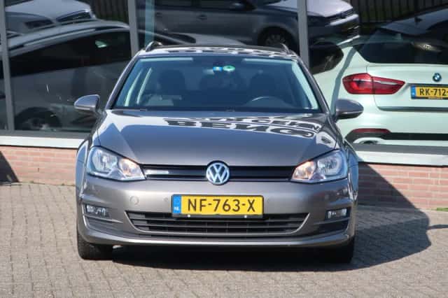 Volkswagen Golf (2017) thumbnail 5