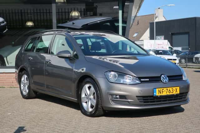 Volkswagen Golf (2017) thumbnail 6