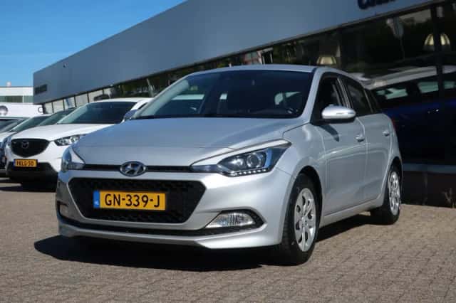 Hyundai i20 (2016) thumbnail 1