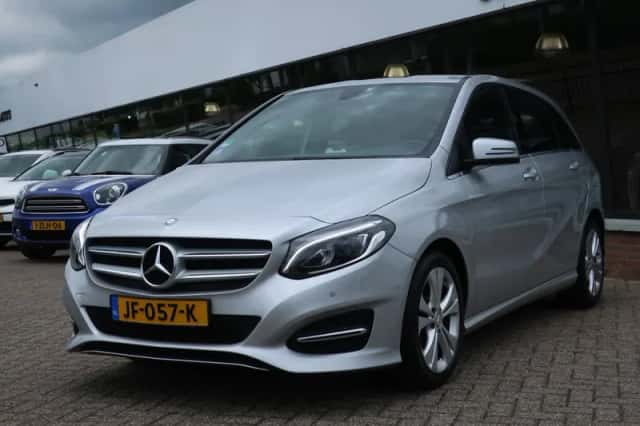 Mercedes-Benz B-Klasse (2016) thumbnail 1