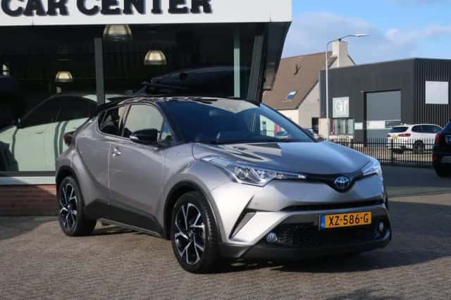 Toyota C-HR (2019) thumbnail 6