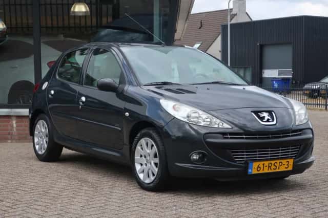 Peugeot 206+ (2011) thumbnail 6