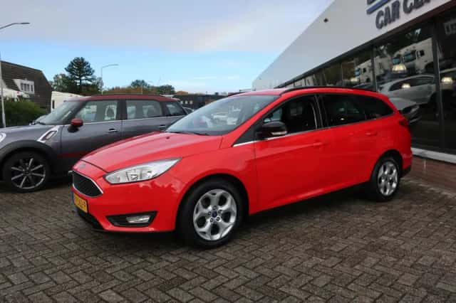 Ford Focus (2016) thumbnail 3