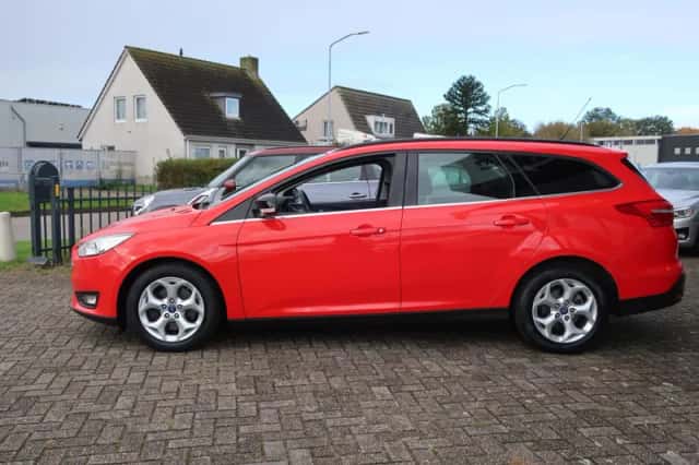 Ford Focus (2016) thumbnail 4
