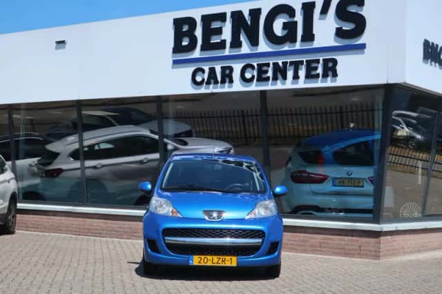 Peugeot 107 (2010) thumbnail 2