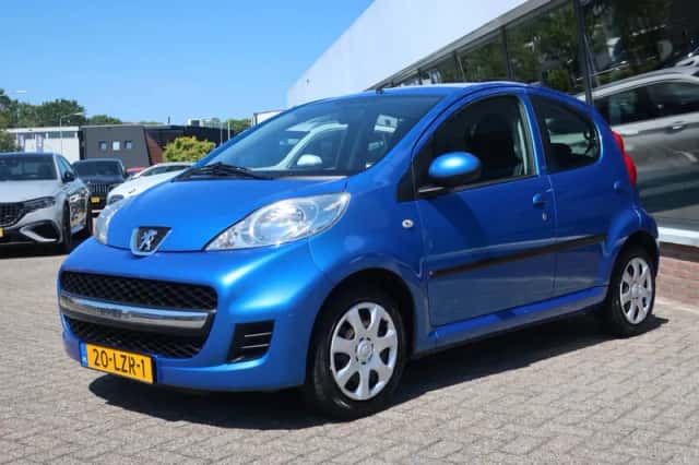 Peugeot 107 (2010) thumbnail 3