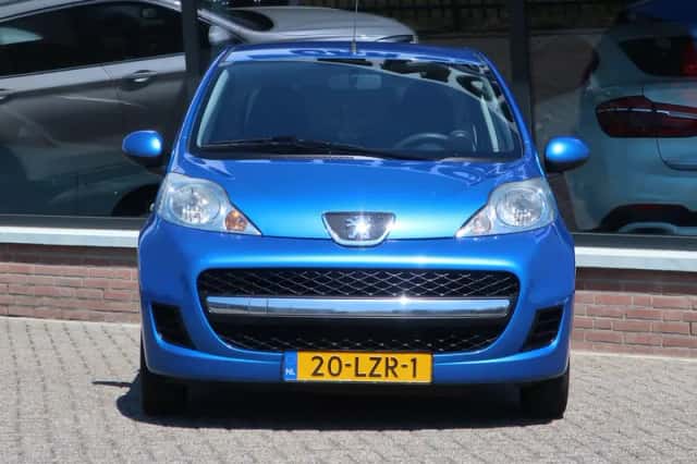 Peugeot 107 (2010) thumbnail 5