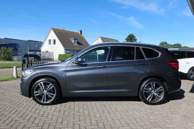 BMW X1 (2018) thumbnail 4