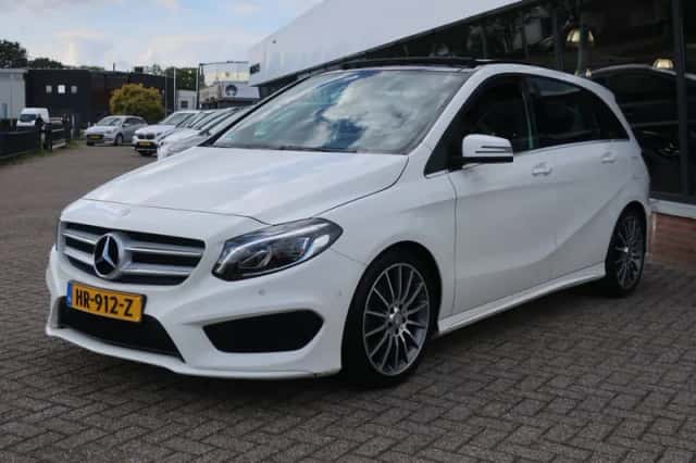 Mercedes-Benz B-Klasse (2016) thumbnail 3