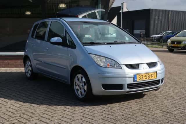 Mitsubishi Colt (2005) thumbnail 4